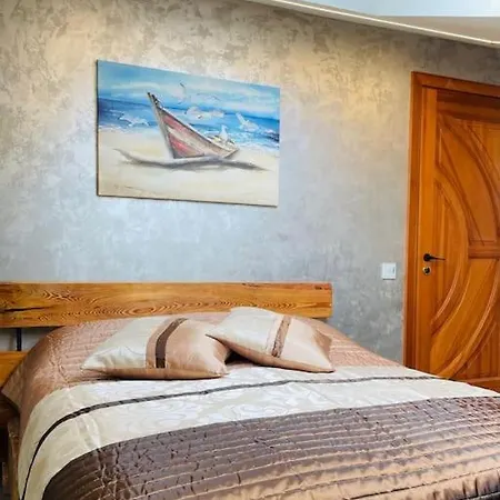 Brivibas - Wave, Free Privat Parking, Free Wifi, Self Check-in Apartment *