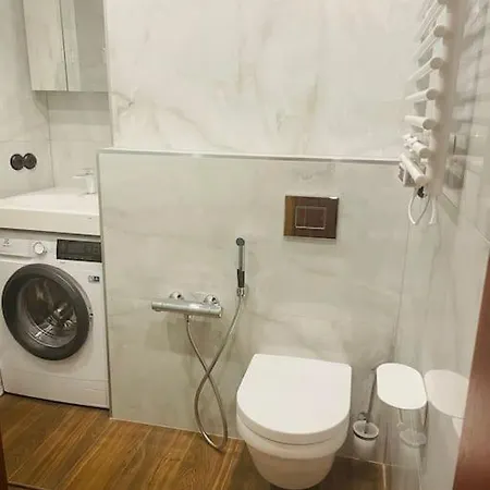 Brivibas - Wave, Free Privat Parking, Free Wifi, Self Check-in *