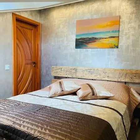 Brivibas - Wave, Free Private Parking, Free Wifi, Self Check-in *
